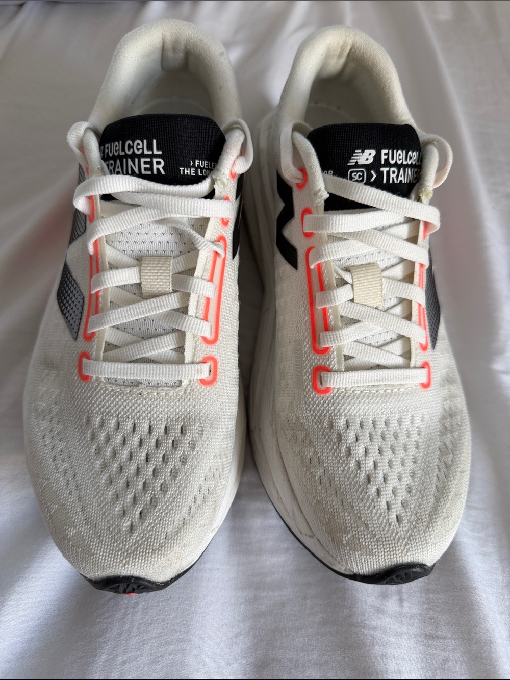 New Balance Women’s SuperComp Fuel Cell; black, white and neon orange 🎉 Size 8 - Picture 2 of 9